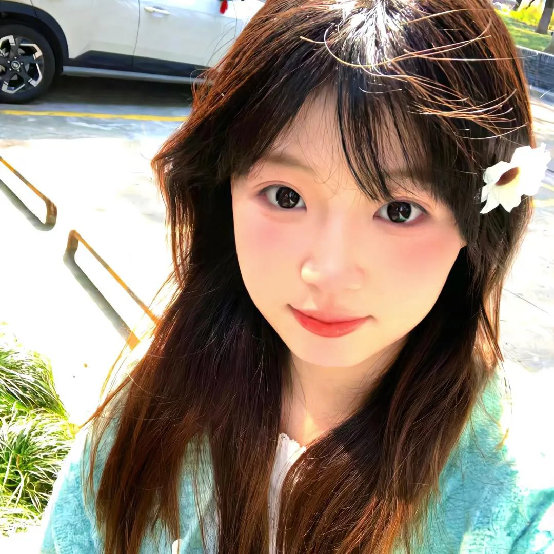 黄文秀海报