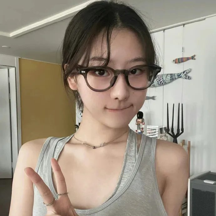 同班绯闻海报